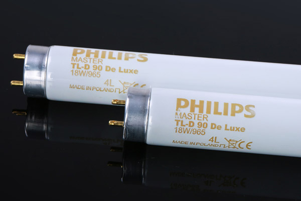 標準光源D65燈管哪種好？